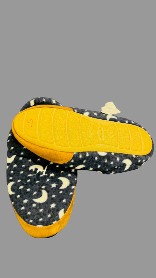 Lands' End kids Fleece Scuff Slipper Ivory Moon - Size 4
