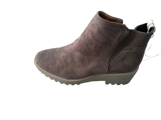 Women's Taci Ankle Boots Taupe - Universal Thread - SIZE 11