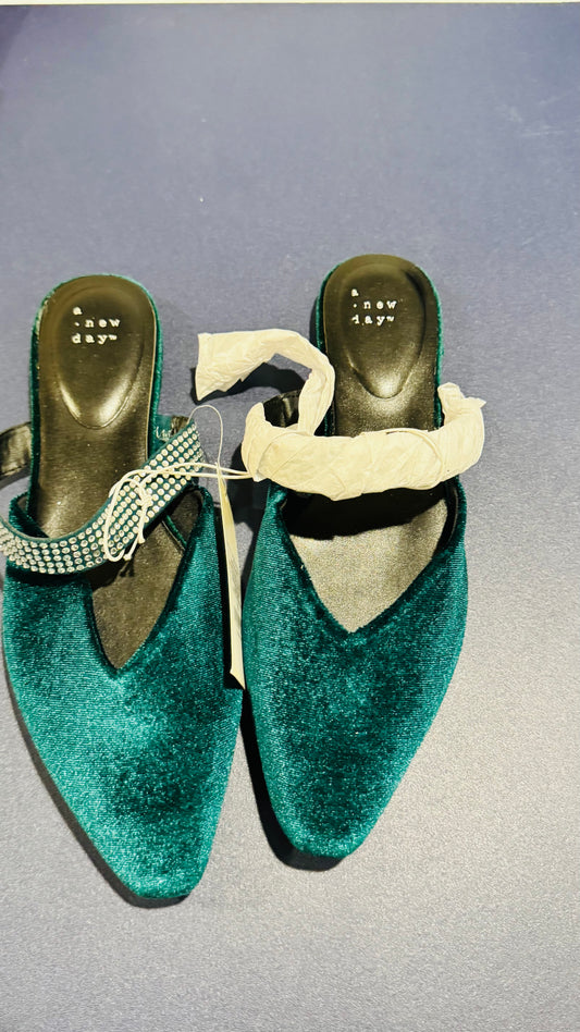 A New Day Women's Maxine Dark Green Velvet Slingback Cap-toe Flats - Size 8