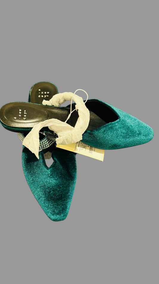 A New Day Women's Maxine Dark Green Velvet Slingback Cap-toe Flats - Size 8