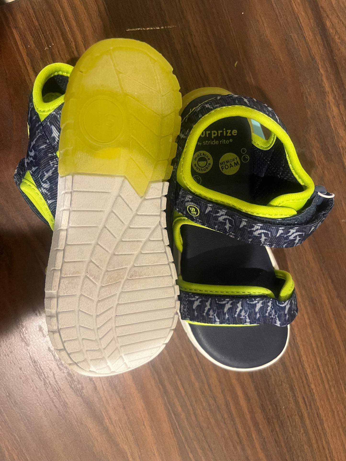 Surprize by Stride Rite Boys' Lumos Green/ Blue Light-Up Sandals