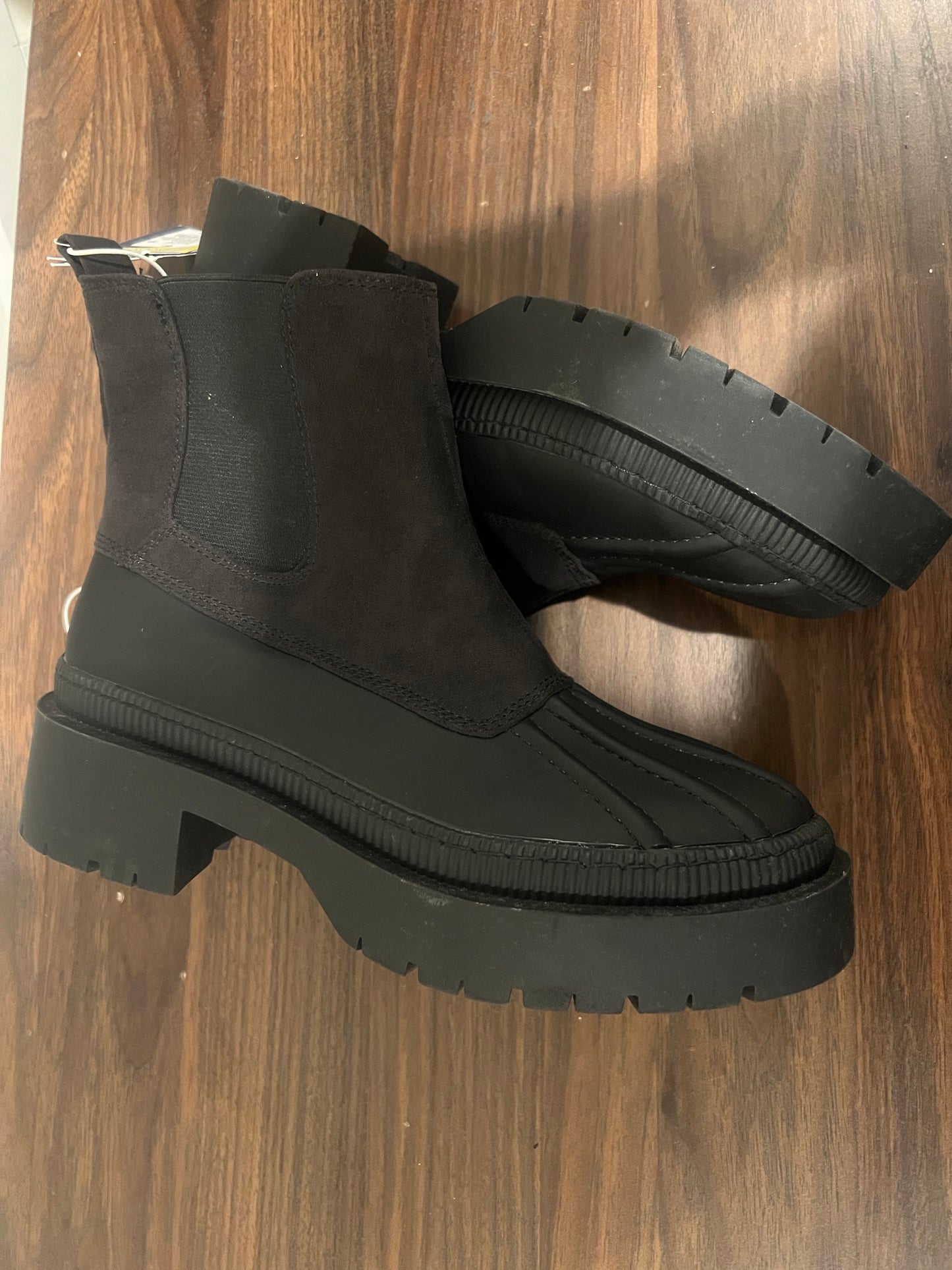 Women's Black Ella Chelsea Memory Foam Duck Boots