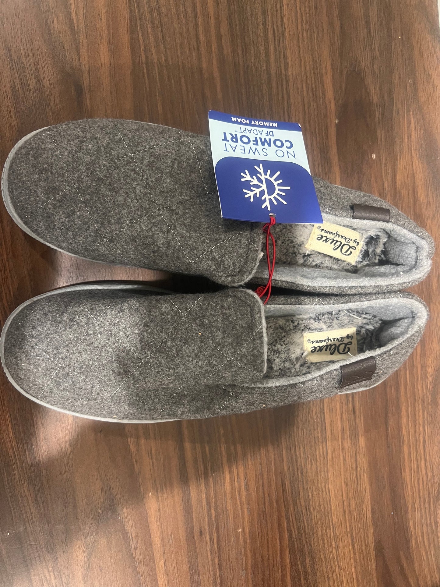 Dluxe By Dearfoams  Woman's Comfy Fleece Memory Foam Indoor/Outdoor Slippers - (9-10