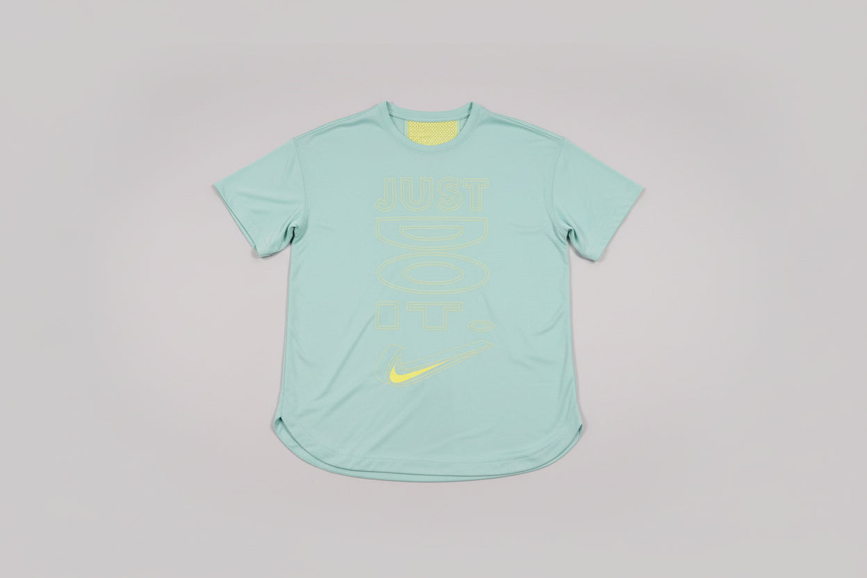 Nike Dri-FIT Big Girls Short-Sleeve Aqua Training Shirt