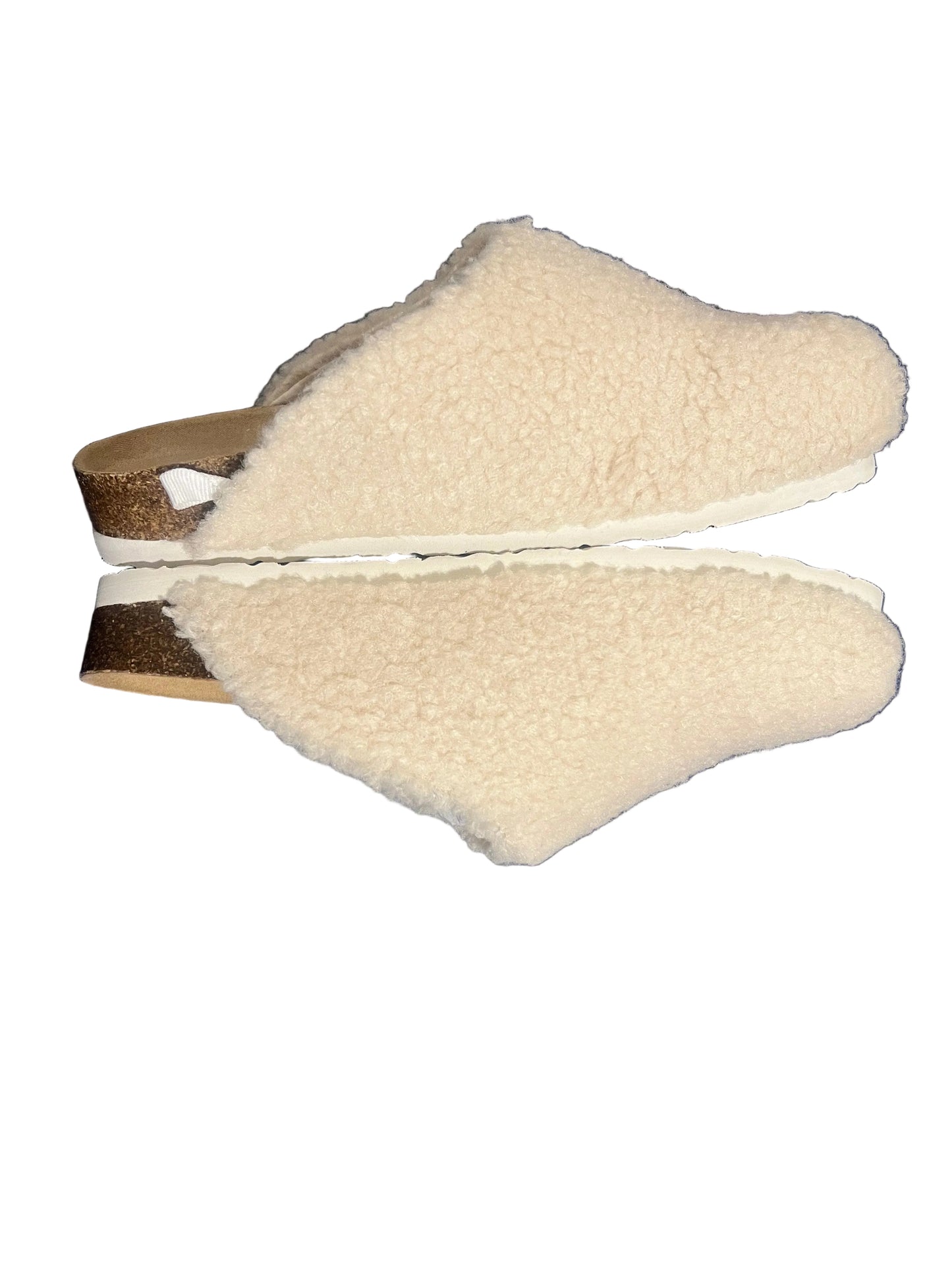 Universal Thread Women's Bev Teddy Soft Sherpa Flats Slip Ons Cream - Size 6