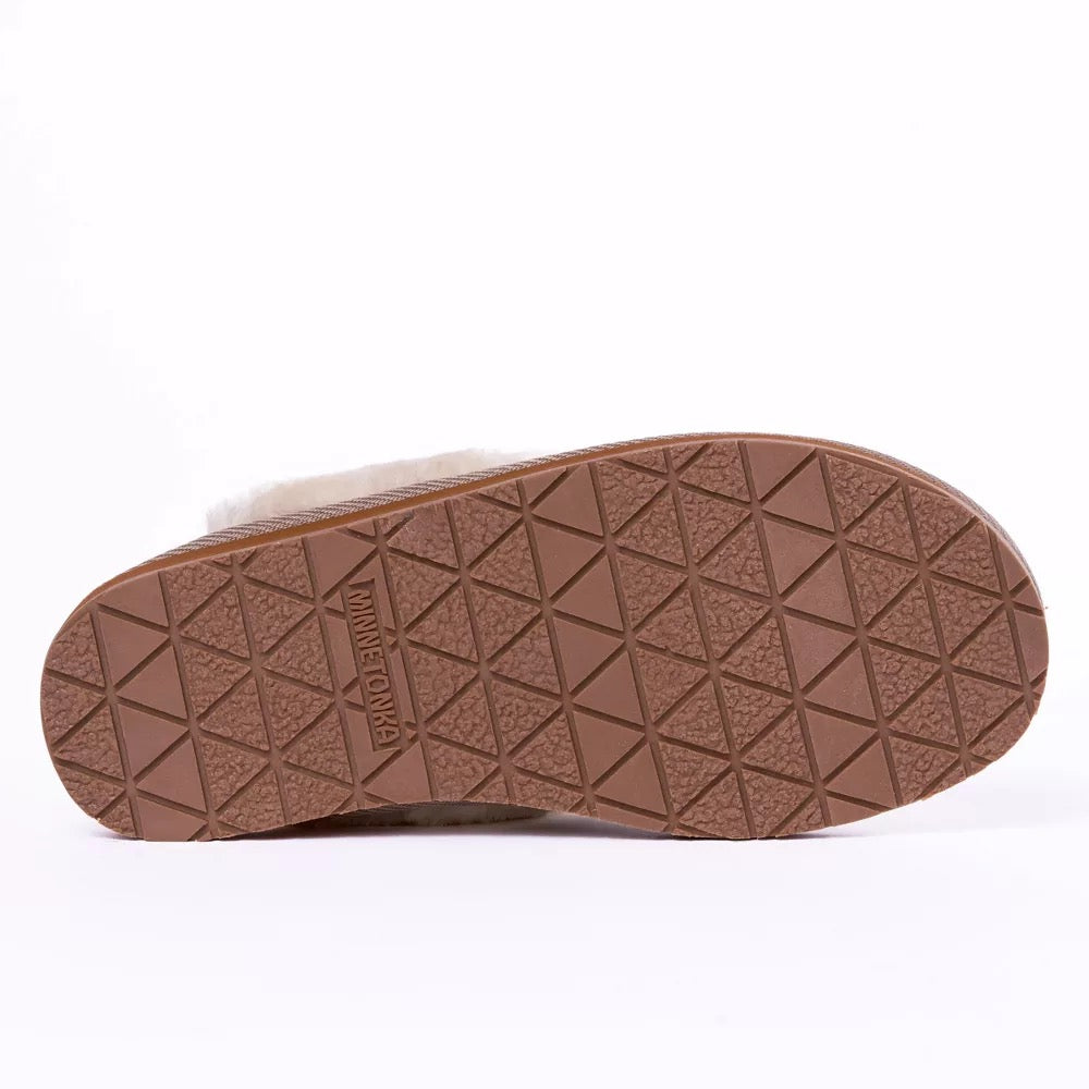 Minnetonka Women's Carefree Scuff Slippers Simply Taupe - Size 6M