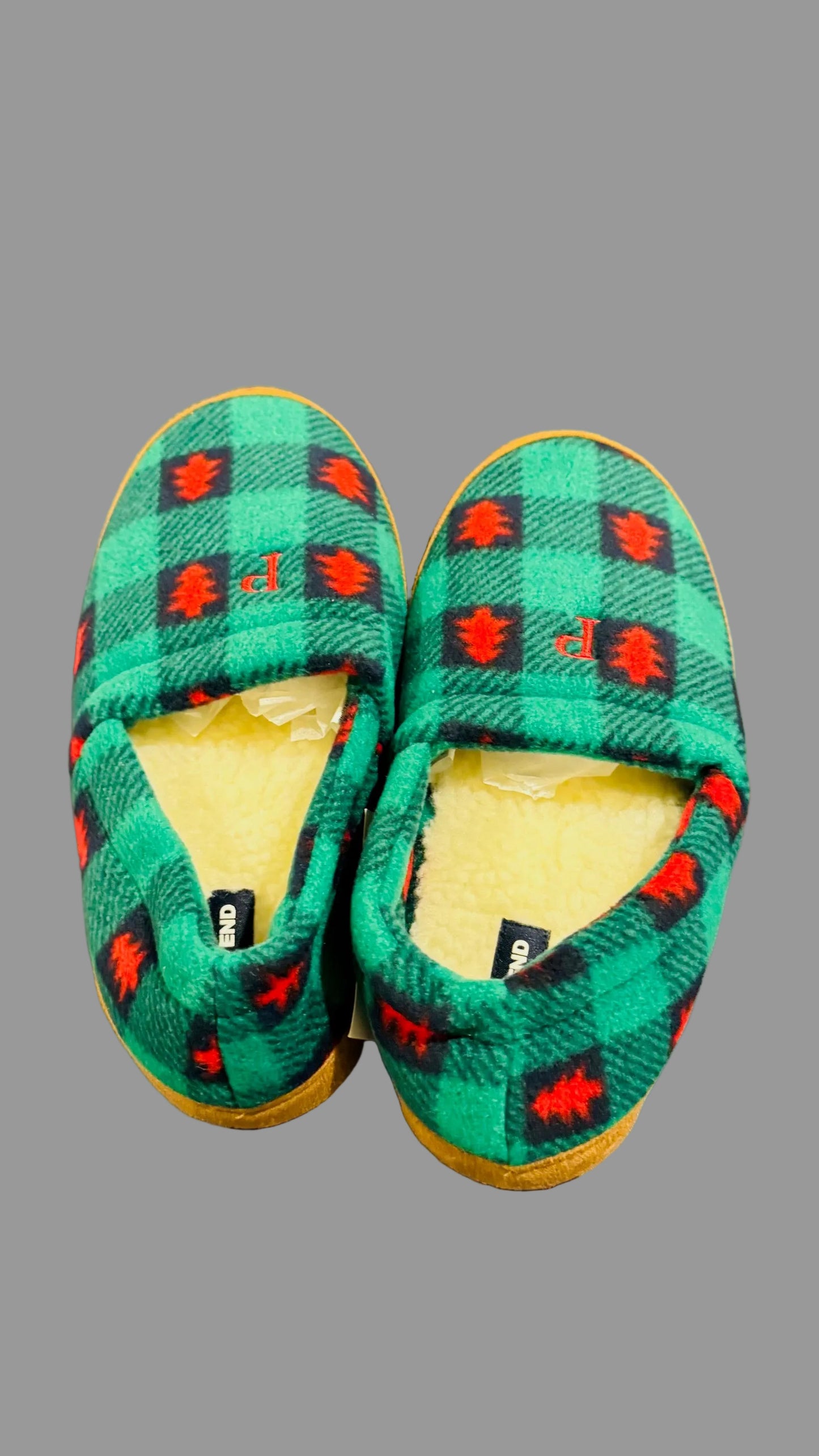 Lands' End kids Fleece Scuff Slipper Tree Check with letter P - Size 6