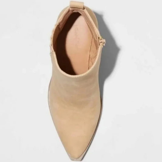 Universal Thread Women's Whitney Stacked Heeled Ankle Boots Tan- 7