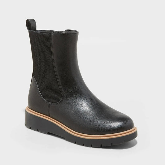 Art Class Girls' Laurel Chelsea Boots Black - Size 2
